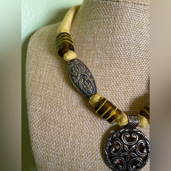 Silver and Gold Beaded Necklace with Tribal Motifs - Picture 4 of 6